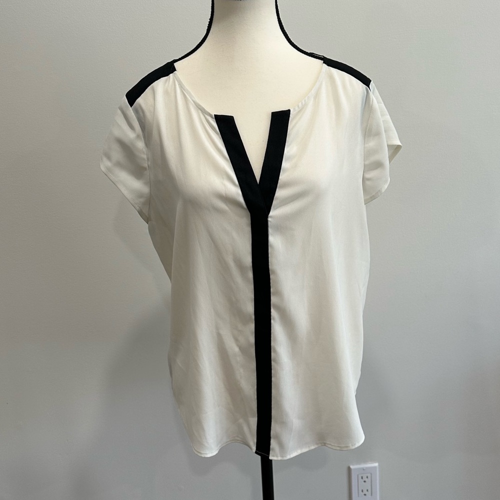 Ann Taylor Blouse – Size L – White with Black Trim